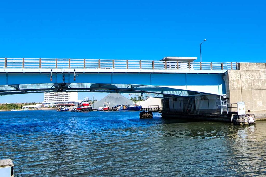 bicentennial bridge